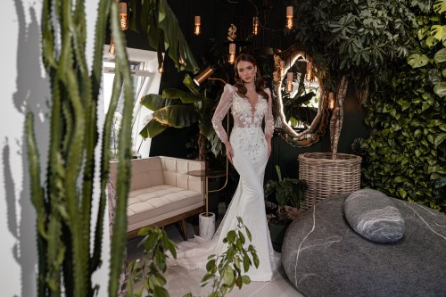 https://elisebride.ro/images/stories/virtuemart/product/AMBER             (1).jpg